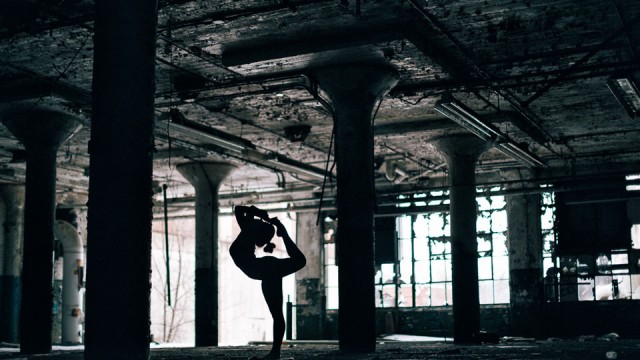 Anna Winter Yoga Photoshoot {Kalamazoo, MI}